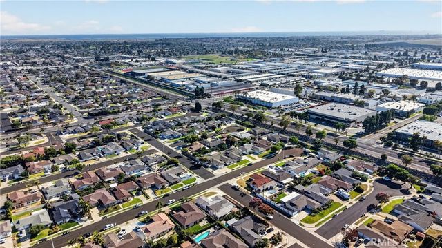 6091 Shelly, Huntington Beach, CA 92647