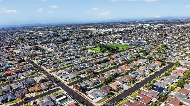 6091 Shelly, Huntington Beach, CA 92647