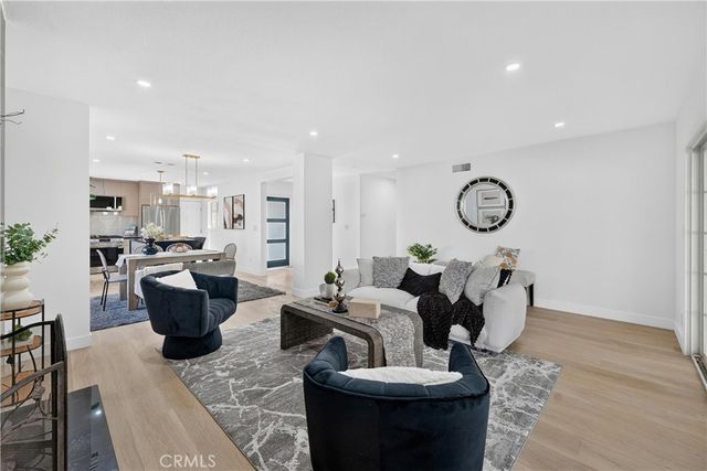 6091 Shelly, Huntington Beach, CA 92647