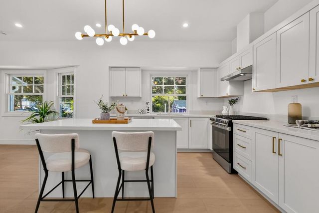 1529 Pacific Avenue, Alameda, CA 94501