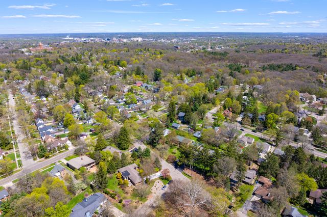 2421 Waite Avenue, Kalamazoo, MI 49008