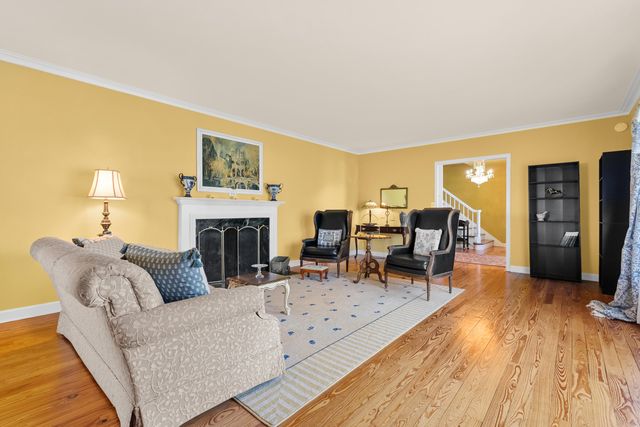 2421 Waite Avenue, Kalamazoo, MI 49008