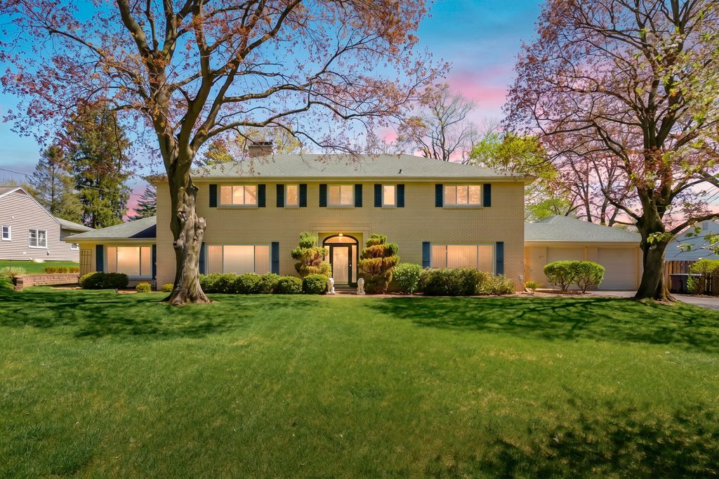 2421 Waite Avenue, Kalamazoo, MI 49008