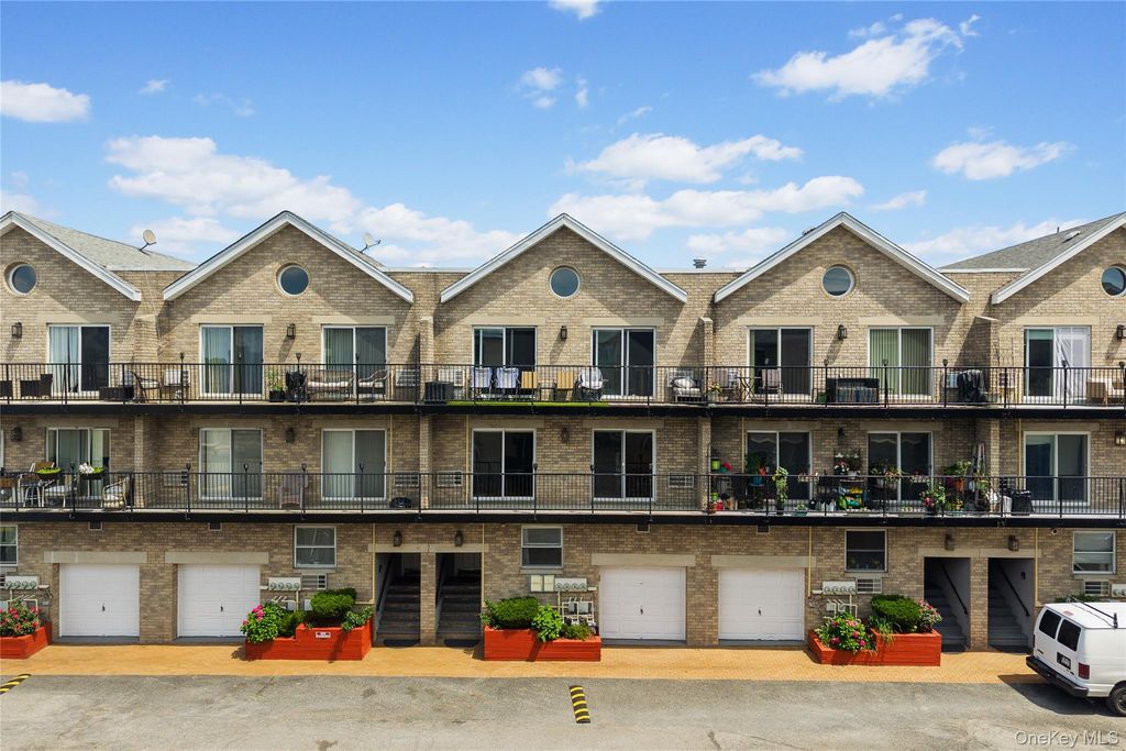 10 Pennyfield Ave Avenue 5C, Bronx, NY 10465