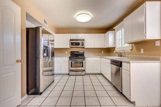 1424 PLAZA VERDE Drive, El Paso, TX 79912