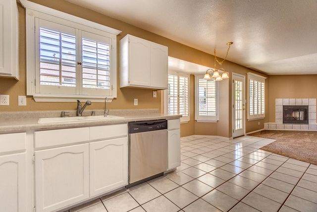1424 PLAZA VERDE Drive, El Paso, TX 79912