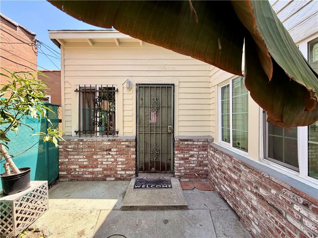 7028 Marbrisa, Huntington Park, CA 90255
