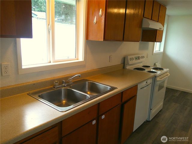 10615 18th Avenue SW, Seattle, WA 98146