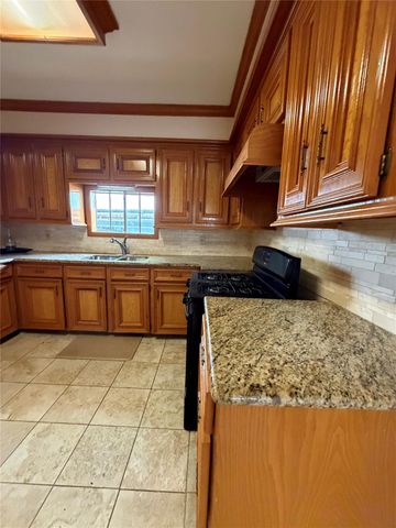 703 76th Street, Houston, TX 77012