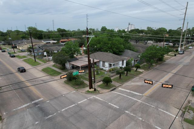 703 76th Street, Houston, TX 77012