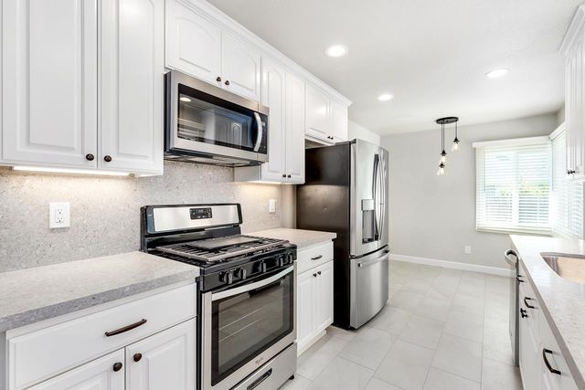 2437 Parkwood, Sacramento, CA 95825