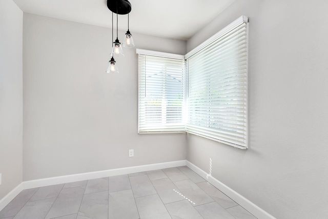 2437 Parkwood, Sacramento, CA 95825