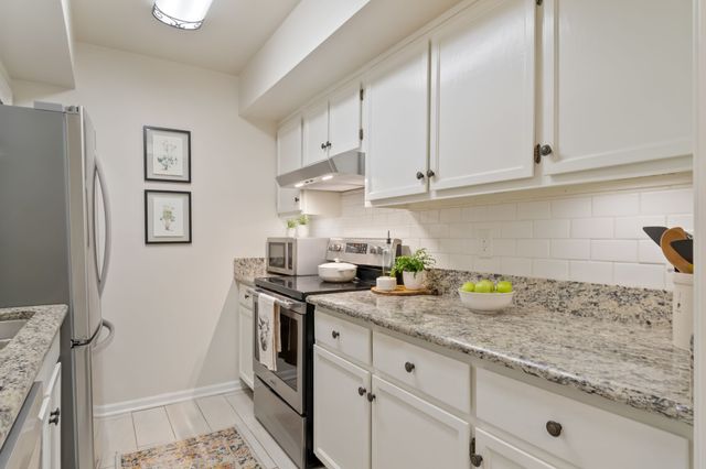 328 Westfield Dr, Nashville, TN 37221