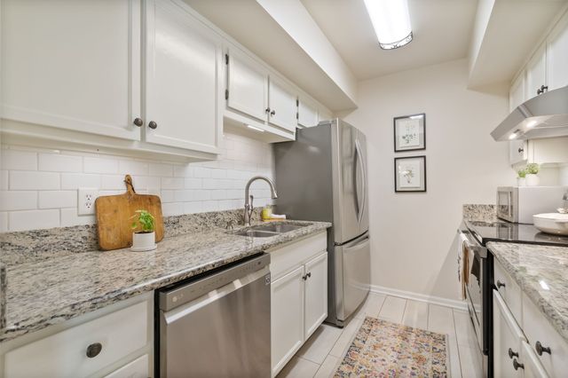 328 Westfield Dr, Nashville, TN 37221