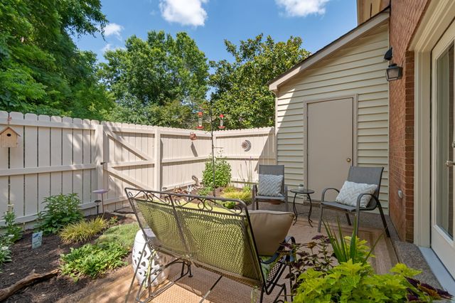 328 Westfield Dr, Nashville, TN 37221