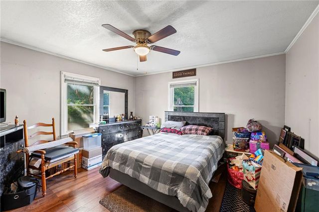 1932 S Broadway Street, Leavenworth, KS 66048