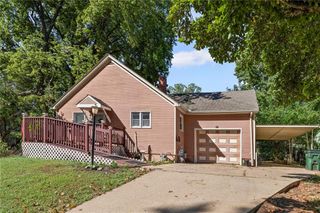 1932 S Broadway Street, Leavenworth, KS 66048