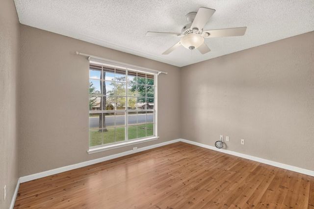 7441 Dallas DR, Austin, TX 78729