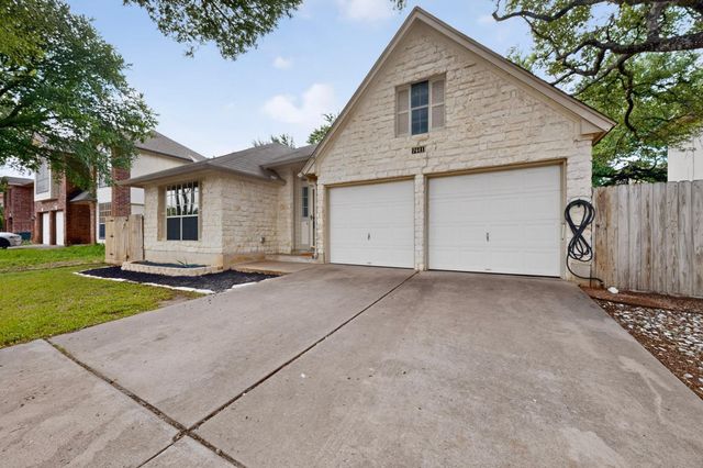 7441 Dallas DR, Austin, TX 78729