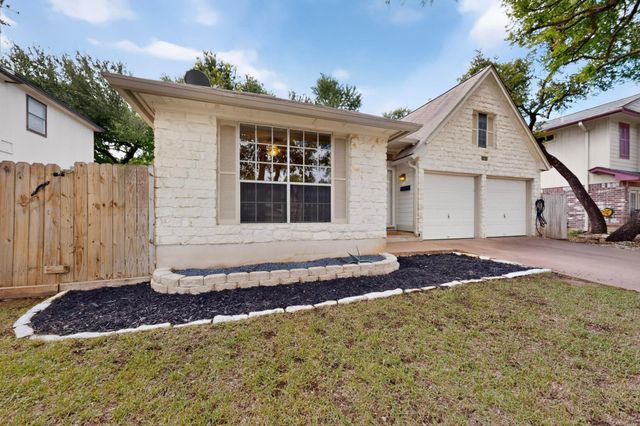 7441 Dallas DR, Austin, TX 78729