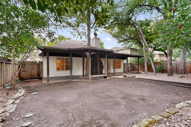 7441 Dallas DR, Austin, TX 78729
