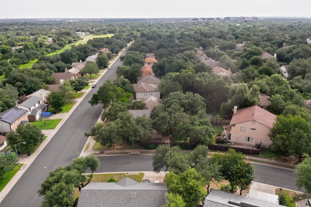 7441 Dallas DR, Austin, TX 78729