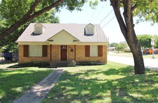 900 Valley Ridge Drive, Desoto, TX 75115