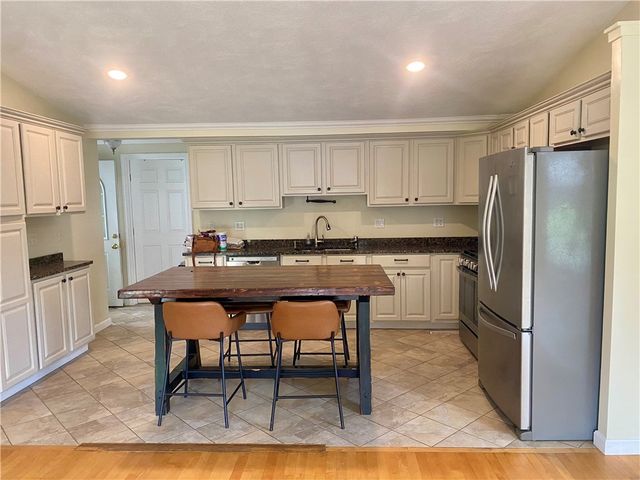 191 Armstrong Avenue, Warwick, RI 02889