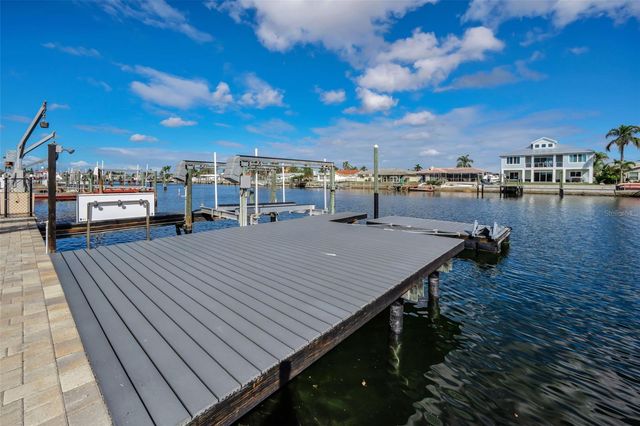 4976 GALLEON COURT, New Port Richey, FL 34652