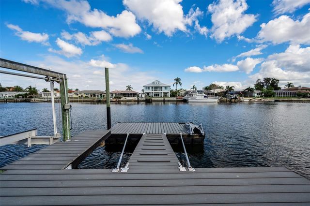 4976 GALLEON COURT, New Port Richey, FL 34652