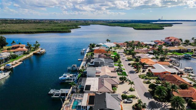 4976 GALLEON COURT, New Port Richey, FL 34652