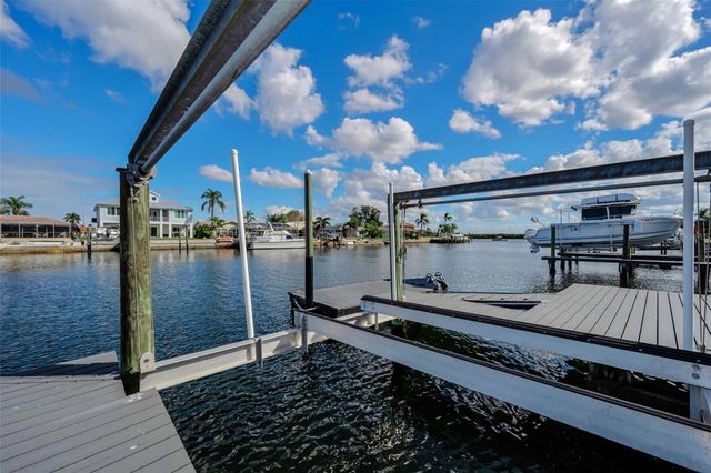 4976 GALLEON COURT, New Port Richey, FL 34652