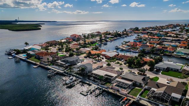 4976 GALLEON COURT, New Port Richey, FL 34652