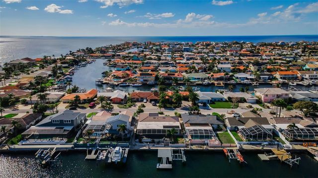 4976 GALLEON COURT, New Port Richey, FL 34652