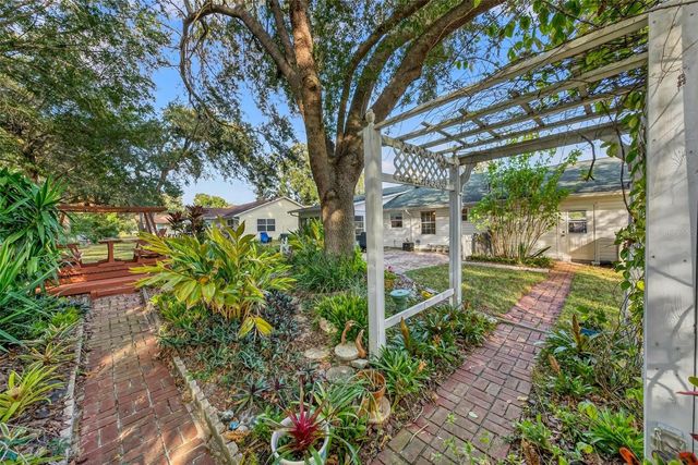 2215 ORKNEY DRIVE, Leesburg, FL 34788