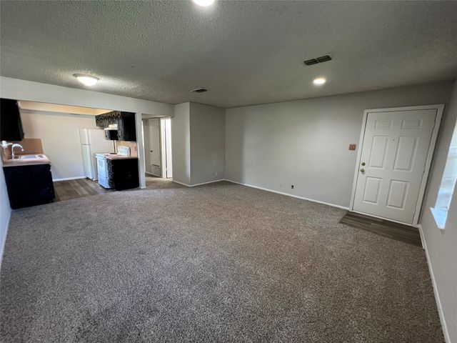 802 N Crockett Street C, Sherman, TX 75090