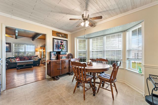 266 Old Chisholm Trail, Rhome, TX 76078