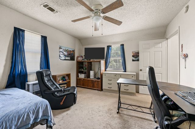 266 Old Chisholm Trail, Rhome, TX 76078