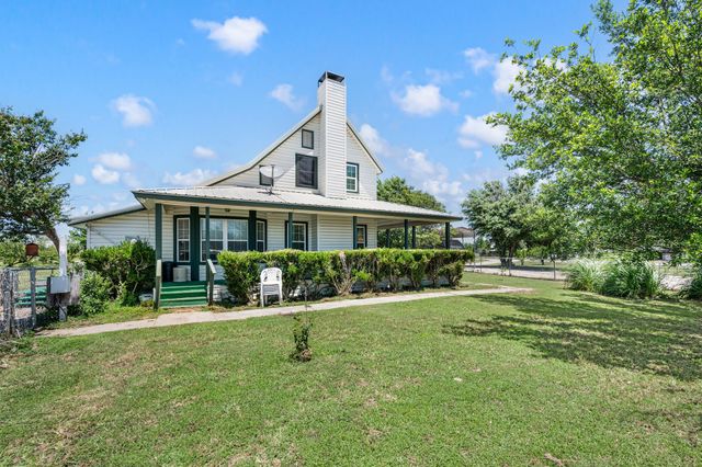 266 Old Chisholm Trail, Rhome, TX 76078