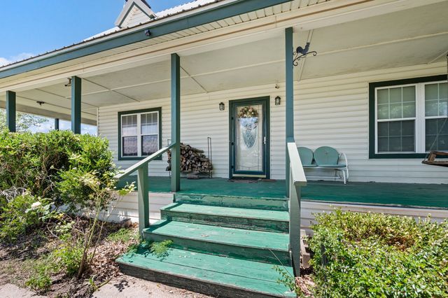 266 Old Chisholm Trail, Rhome, TX 76078