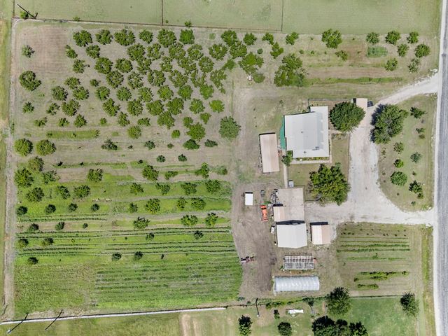 266 Old Chisholm Trail, Rhome, TX 76078
