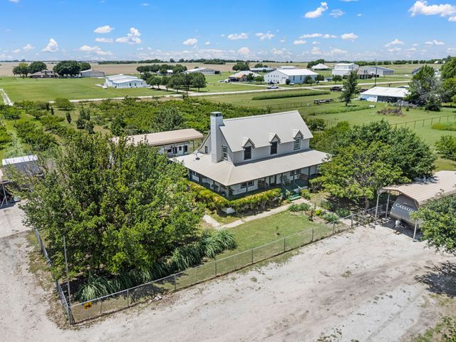 266 Old Chisholm Trail, Rhome, TX 76078