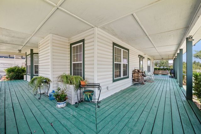 266 Old Chisholm Trail, Rhome, TX 76078