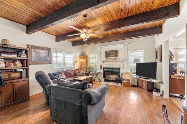 266 Old Chisholm Trail, Rhome, TX 76078