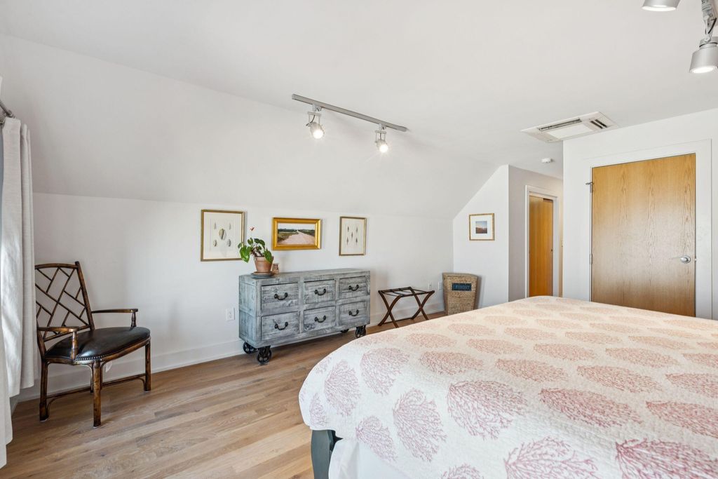 Image 105 of property listing at 241 E Bay Street, Charleston, SC 29401