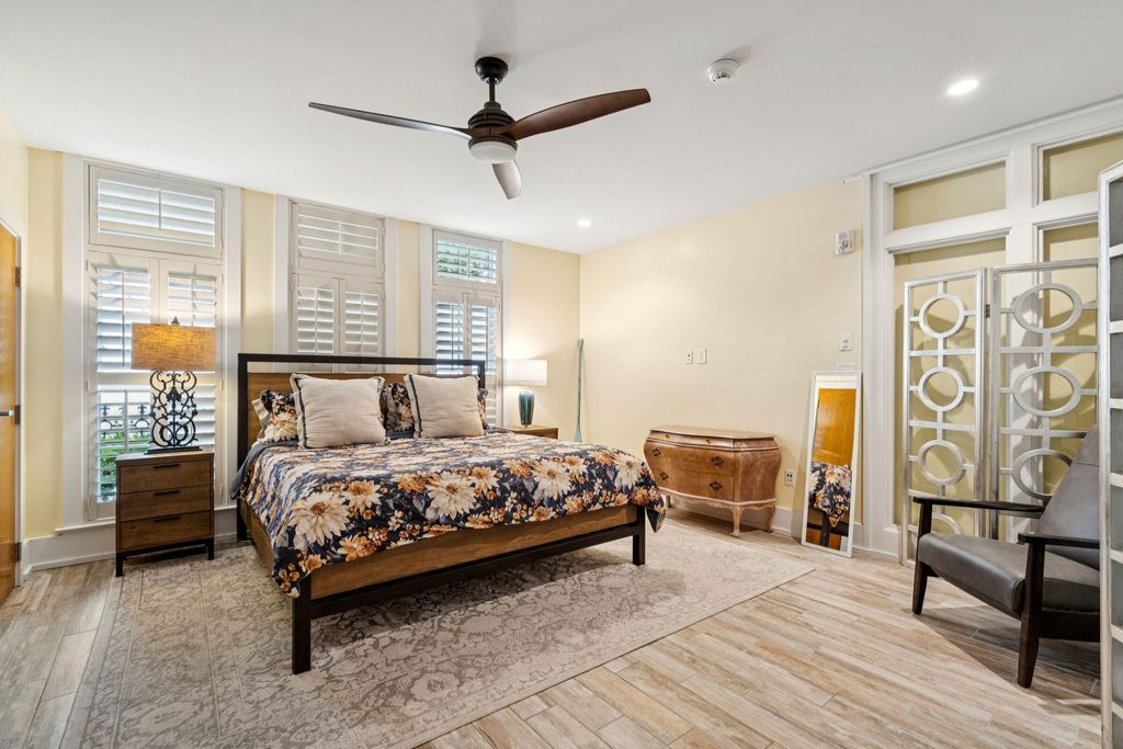 Image 37 of property listing at 241 E Bay Street, Charleston, SC 29401