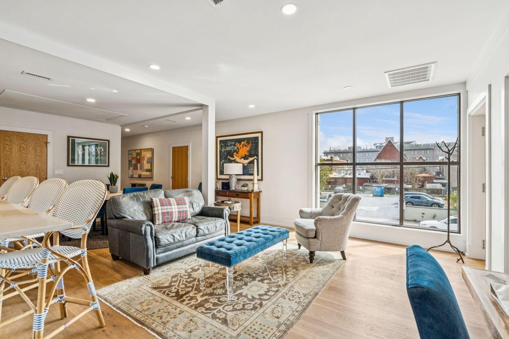 Image 51 of property listing at 241 E Bay Street, Charleston, SC 29401