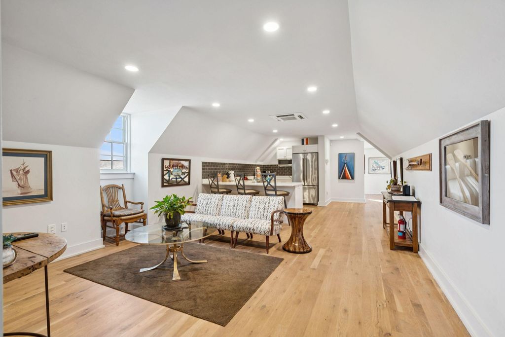 Image 81 of property listing at 241 E Bay Street, Charleston, SC 29401