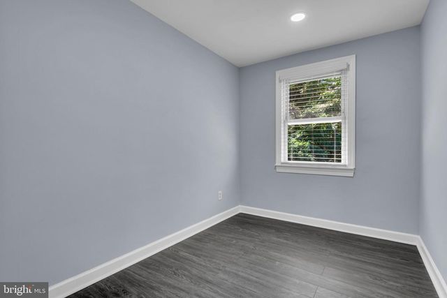 4621 HILLSIDE RD SE, Washington, DC 20019