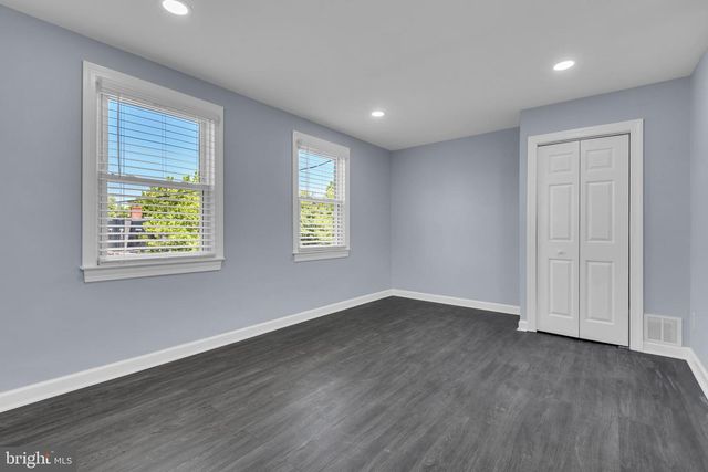 4621 HILLSIDE RD SE, Washington, DC 20019